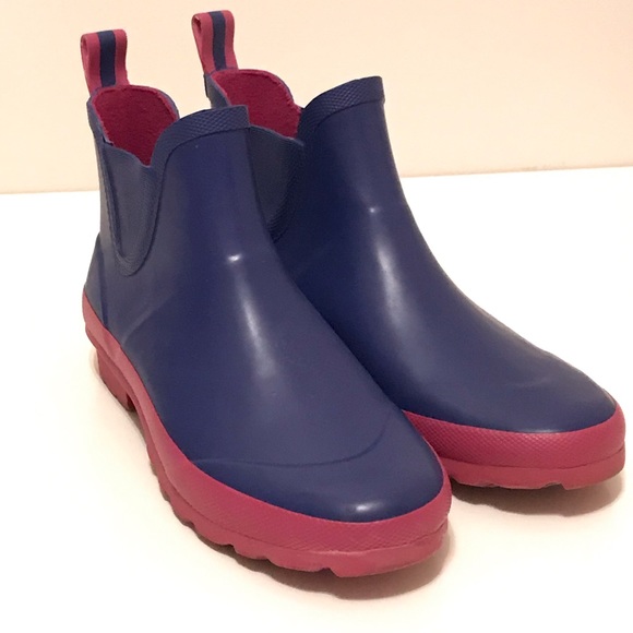 Cougar Shoes - Purple and pink Cougar rain booties